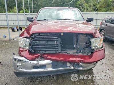 Piąte zdjęcie samochodu w środku: 2018 RAM 1500 SLT VIN:3C6RR7LT3JG230535 - miniatura