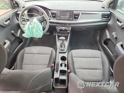 Zdjęcie 8 z 12 samochodu: 2018 KIA RIO LX VIN:3KPA24AB1JE048069 - miniatura