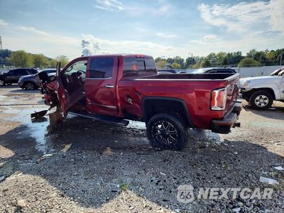 Drugie zdjęcie samochodu z przodu: 2018 GMC SIERRA K2500 DENALI VIN:1GT12UEY0JF141301 - miniatura