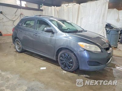 Czwarte zdjęcie samochodu z boku: 2009 TOYOTA COROLLA MATRIX S VIN:2T1LE40E99C007856 - miniatura