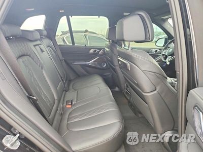 Zdjęcie 10 z 13 samochodu: 2026 BMW X5 M60I VIN:5UX33EU08T9304798 - miniatura
