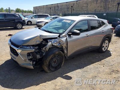 2024 CHEVROLET TRAX LS KL77LFE23RC052735 - główne zdjęcie licytacji z USA - miniatura
