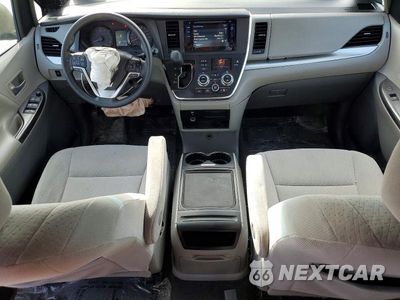 Zdjęcie 8 z 14 samochodu: 2015 TOYOTA SIENNA LE VIN:5TDKK3DCXFS621308 - miniatura