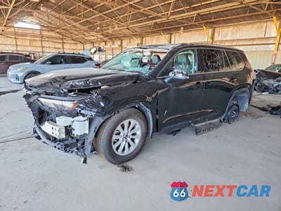 2026 TOYOTA GRAND HIGHLANDER XLE 5TDAAAA5XTS040783 - główne zdjęcie licytacji z USA - miniatura