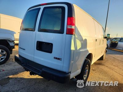 Trzecie zdjęcie samochodu z tyłu: 2018 GMC SAVANA G2500 DELIVERY VAN VIN:1GTW7AFG1J1162358 - miniatura