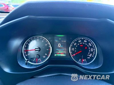 Zdjęcie 8 z 11 samochodu: 2019 TOYOTA RAV4 LE VIN:JTMF1RFVXKD012957 - miniatura