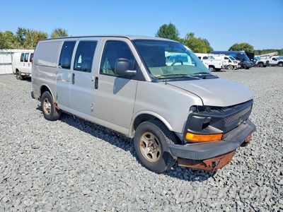 Czwarte zdjęcie samochodu z boku: 2006 CHEVROLET EXPRESS G1500 VIN:1GCFG15X461129928 - miniatura