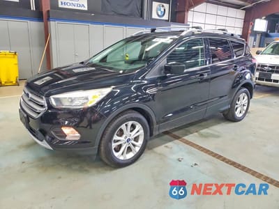 2017 FORD ESCAPE SE 1FMCU9GD2HUF01017 - główne zdjęcie licytacji z USA - miniatura
