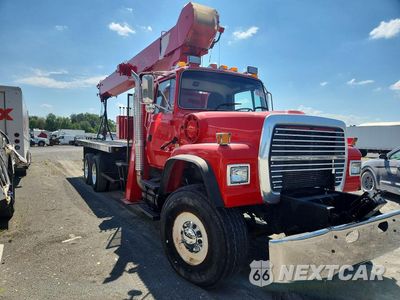 Czwarte zdjęcie samochodu z boku: 1995 FORD LT9000 TRUCK MOUNTED CRANE VIN:1FDZU90S4SVA11778 - miniatura