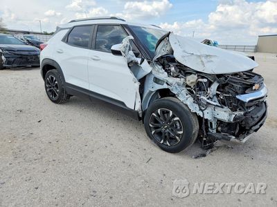 Czwarte zdjęcie samochodu z boku: 2023 CHEVROLET TRAILBLAZER LT VIN:KL79MRSLXPB196063 - miniatura