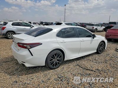Trzecie zdjęcie samochodu z tyłu: 2021 TOYOTA CAMRY SE VIN:4T1G11AK0MU464725 - miniatura