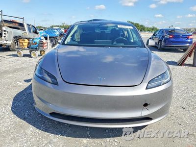Piąte zdjęcie samochodu w środku: 2025 TESLA MODEL 3 VIN:5YJ3E1EA6SF885542 - miniatura