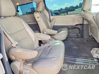 Zdjęcie 11 z 14 samochodu: 2016 TOYOTA SIENNA XLE 8-PASSENGER VIN:5TDYK3DC0GS751870 - miniatura