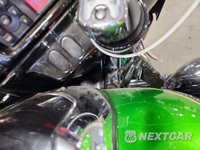 Zdjęcie 8 z 10 samochodu: 2011 HARLEY-DAVIDSON FLHXSE2 VIN:1HD1PZ818BB960903 - miniatura