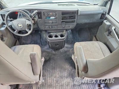 Zdjęcie 8 z 13 samochodu: 2020 CHEVROLET EXPRESS 2500 CARGO DELIVERY VAN VIN:1GCWGAFG4L1226816 - miniatura