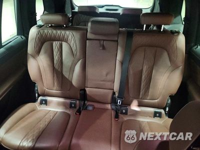 Zdjęcie 10 z 13 samochodu: 2025 BMW X7 M60I VIN:5UX33EM09S9W47716 - miniatura