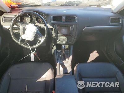 Zdjęcie 8 z 13 samochodu: 2017 VOLKSWAGEN JETTA SE VIN:3VWDB7AJ2HM265844 - miniatura