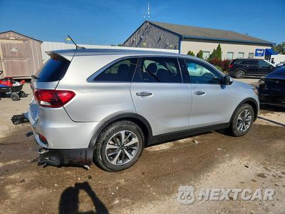 Trzecie zdjęcie samochodu z tyłu: 2020 KIA SORENTO S VIN:5XYPG4A5XLG682749 - miniatura