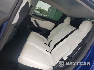 Zdjęcie 10 z 13 samochodu: 2026 TESLA MODEL Y VIN:7SAYGDEE1TF363670 - miniatura