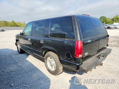 Drugie zdjęcie samochodu z przodu: 1999 CHEVROLET TAHOE C1500 VIN:1GNEC13RXXR153883 - miniatura
