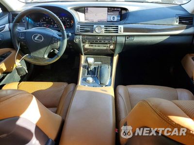 Zdjęcie 8 z 13 samochodu: 2014 LEXUS LS 460 VIN:JTHBL5EF9E5132290 - miniatura