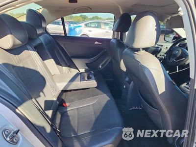 Zdjęcie 10 z 12 samochodu: 2011 VOLKSWAGEN JETTA SE VIN:3VWDZ7AJ1BM327401 - miniatura
