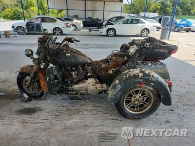 Trzecie zdjęcie samochodu z tyłu: 2024 HARLEY-DAVIDSON FLHTCUTG VIN:1HD1MAF19RB863104 - miniatura