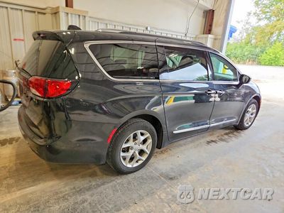 Trzecie zdjęcie samochodu z tyłu: 2017 CHRYSLER PACIFICA TOURING L PLUS VIN:2C4RC1EG5HR729493 - miniatura