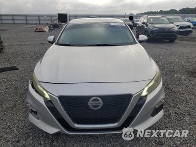 Piąte zdjęcie samochodu w środku: 2022 NISSAN ALTIMA SV VIN:1N4BL4DV4NN301805 - miniatura