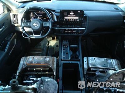 Zdjęcie 8 z 13 samochodu: 2024 NISSAN PATHFINDER PLATINUM VIN:5N1DR3DG2RC250928 - miniatura