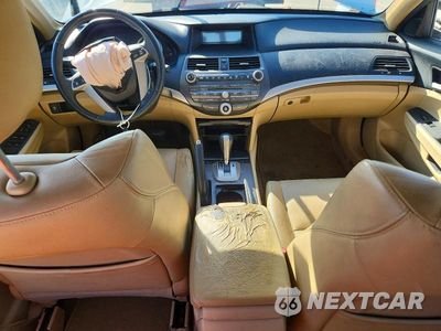 Zdjęcie 8 z 13 samochodu: 2011 HONDA ACCORD SE VIN:1HGCP2F64BA052505 - miniatura