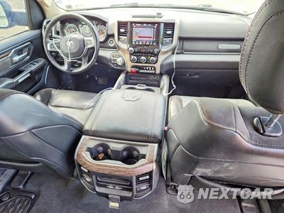 Zdjęcie 8 z 13 samochodu: 2019 RAM 1500 LARAMIE VIN:1C6SRFJT9KN633328 - miniatura