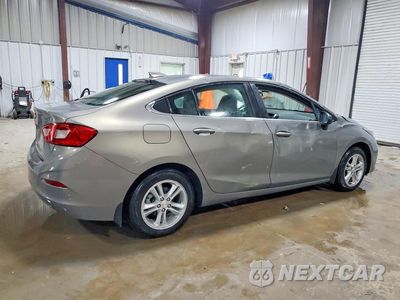 Trzecie zdjęcie samochodu z tyłu: 2018 CHEVROLET CRUZE LT VIN:1G1BE5SM2J7245374 - miniatura