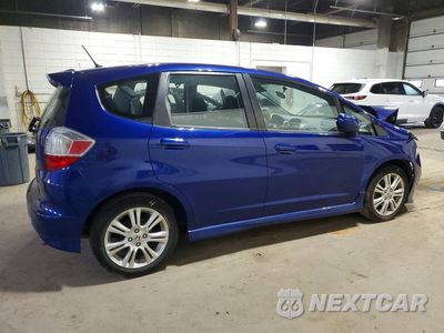 Trzecie zdjęcie samochodu z tyłu: 2010 HONDA FIT SPORT VIN:JHMGE8H45AS013580 - miniatura