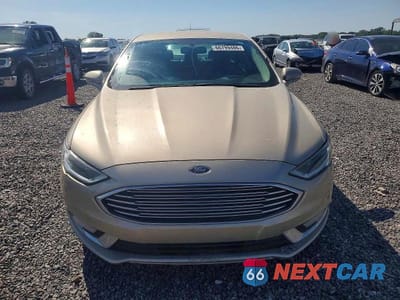 Piąte zdjęcie samochodu w środku: 2017 FORD FUSION SE VIN:3FA6P0HD1HR353703 - miniatura