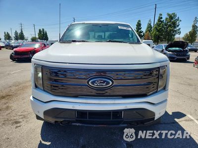 Piąte zdjęcie samochodu w środku: 2023 FORD F150 LIGHTNING PRO VIN:1FT6W1EV0PWG28912 - miniatura