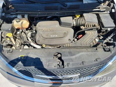 Zdjęcie 12 z 13 samochodu: 2017 CHRYSLER PACIFICA LX VIN:2C4RC1CG7HR512997 - miniatura