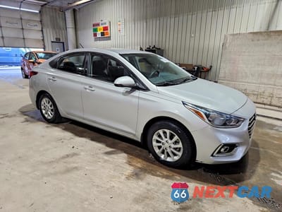 Czwarte zdjęcie samochodu z boku: 2019 HYUNDAI ACCENT SEL VIN:3KPC24A38KE057631 - miniatura