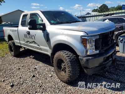 Czwarte zdjęcie samochodu z boku: 2019 FORD F250 SUPER DUTY VIN:1FT7X2B64KEG05894 - miniatura