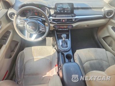 Zdjęcie 8 z 12 samochodu: 2019 KIA FORTE LXS VIN:3KPF24AD8KE037269 - miniatura