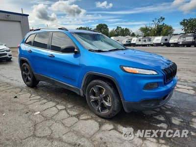 Czwarte zdjęcie samochodu z boku: 2017 JEEP CHEROKEE SPORT VIN:1C4PJMAB5HW589025 - miniatura