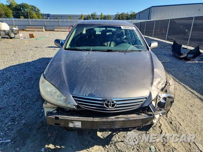 Piąte zdjęcie samochodu w środku: 2005 TOYOTA CAMRY LE VIN:4T1BE32K65U557341 - miniatura