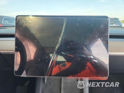 Zdjęcie 9 z 12 samochodu: 2025 TESLA MODEL Y VIN:7SAYGDED0SA372900 - miniatura