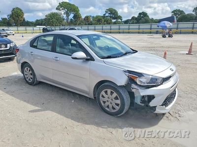 Czwarte zdjęcie samochodu z boku: 2021 KIA RIO S VIN:3KPA24AD7ME386615 - miniatura