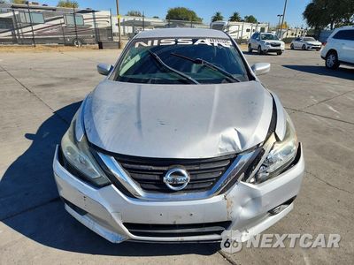 Piąte zdjęcie samochodu w środku: 2017 NISSAN ALTIMA 2.5 SV VIN:1N4AL3AP9HC230595 - miniatura