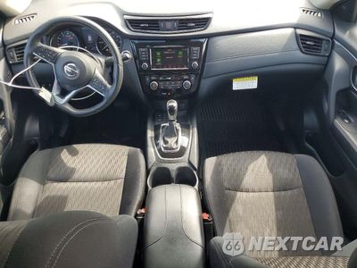 Zdjęcie 8 z 13 samochodu: 2019 NISSAN ROGUE SV VIN:5N1AT2MT2KC780625 - miniatura