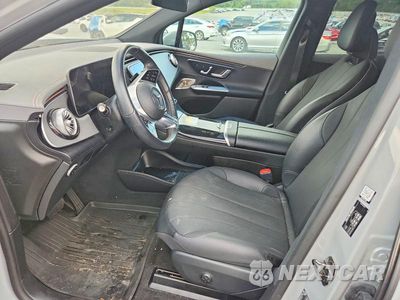 Zdjęcie 7 z 13 samochodu: 2025 MERCEDES-BENZ EQE SUV 350 4MATIC VIN:4JGGM1CBXSA058874 - miniatura