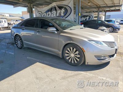 Czwarte zdjęcie samochodu z boku: 2015 LINCOLN MKZ HYBRID VIN:3LN6L2LU4FR600956 - miniatura