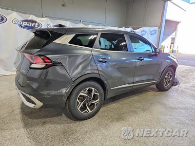 Trzecie zdjęcie samochodu z tyłu: 2023 KIA SPORTAGE LX VIN:KNDPUCAF5P7130798 - miniatura