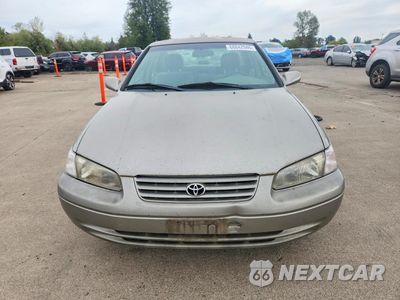 Piąte zdjęcie samochodu w środku: 1997 TOYOTA CAMRY LE VIN:JT2BG22K9V0091719 - miniatura